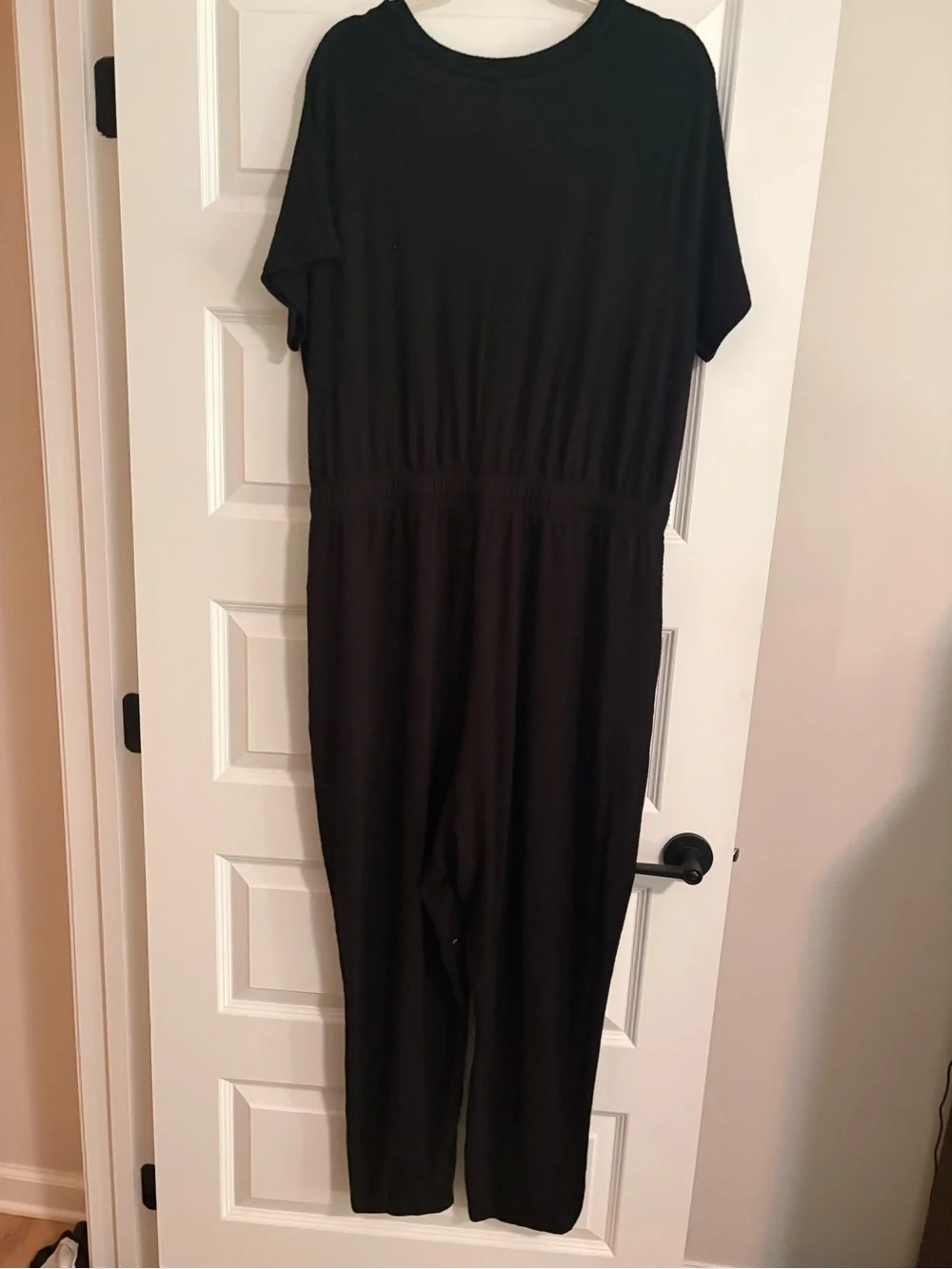 Old Navy Plush Black Short Sleeved Women's V-Neck Casual Jumpsuit. Size XL